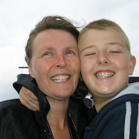 Angela Webber Photo 12