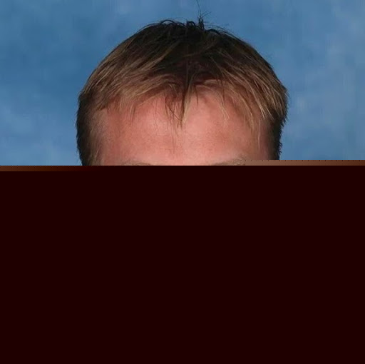 Jeremy Groves Photo 8