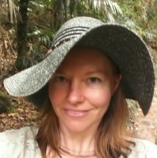 Elizabeth Fletcher Photo 38