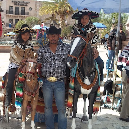 Alfredo Alonzo Photo 7