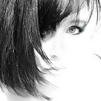 Laura Livingston Photo 14