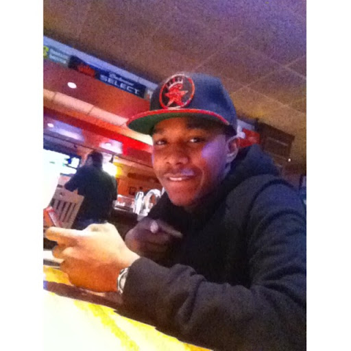 Elliott Parker Photo 16