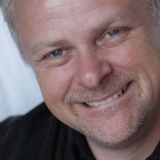 Lester Phillips Photo 15