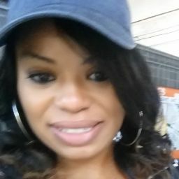 Erica Lewis Photo 27