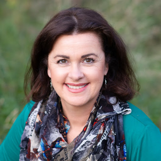 Suzanne Davidson Photo 25