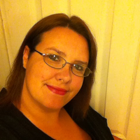 April Thompson Photo 24