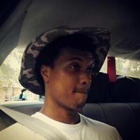 Julian Mills Photo 35