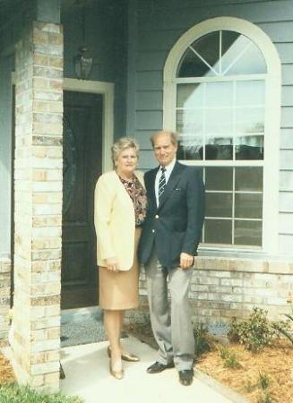 Janet Gardner Photo 25