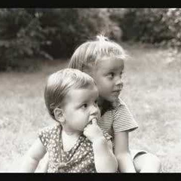 Lisa Ricci Photo 18