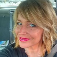 Traci Reynolds Photo 12