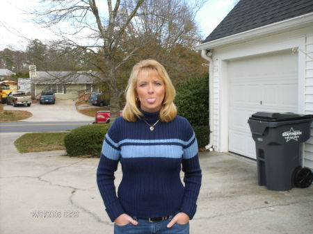 Sandra Decker Photo 1