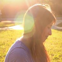 Emily Keating Photo 7