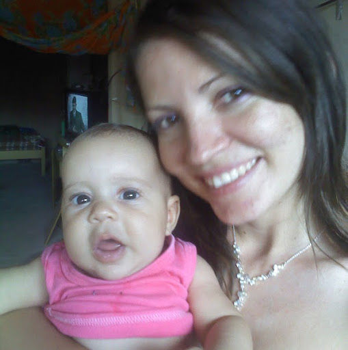 Roberta May Photo 15