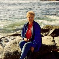 Sharon Smallwood Photo 27