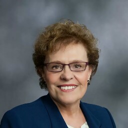 Suzanne Clark Photo 21
