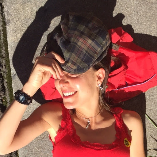Suzanne Rubinstein Photo 10