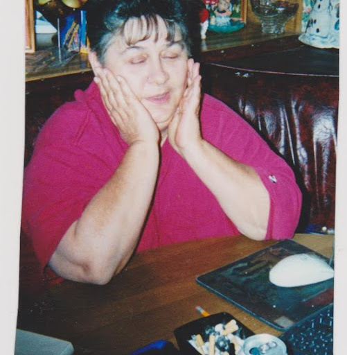 Vicki Henry Photo 32