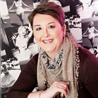 Julie Bundy Photo 28