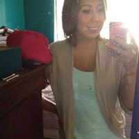 Elizabeth Sierra Photo 20