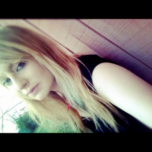 Rachelle Russell Photo 4