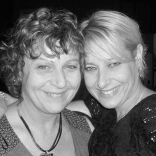 Julie Heath Photo 41