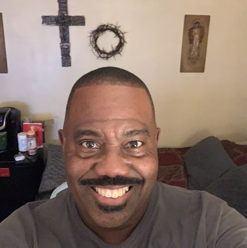 Kenneth Daniel Photo 15