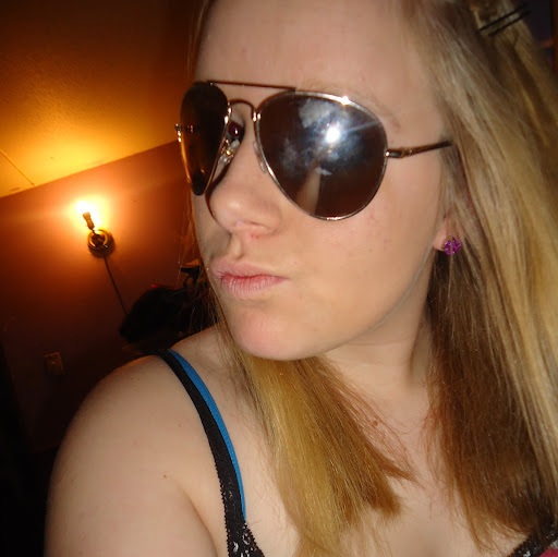 Samantha Buck Photo 28