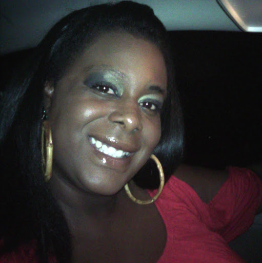 Alicia James Photo 16