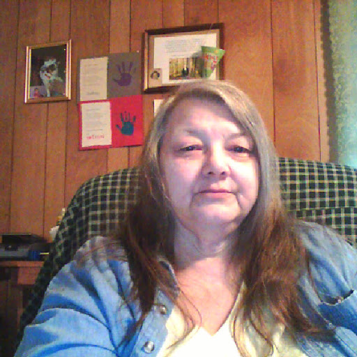 Kathy Mclaughlin Photo 17