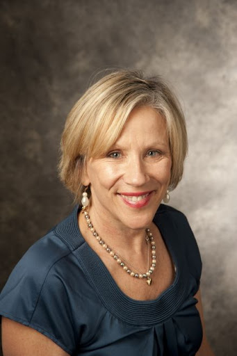 Lynn Jacobs Photo 34