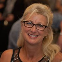 Jane Ellis Photo 17
