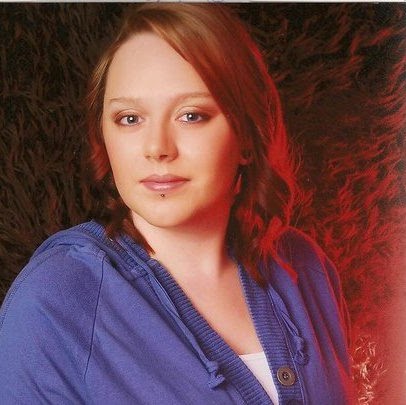 Emily Johnson Photo 44