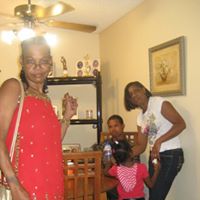 Vivian Mckinney Photo 6