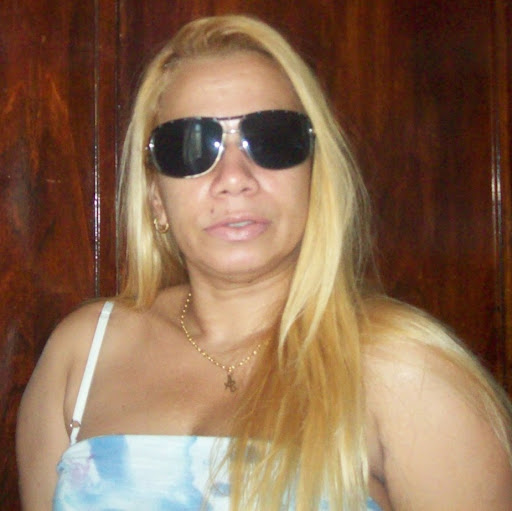 Angela Lucas Photo 30