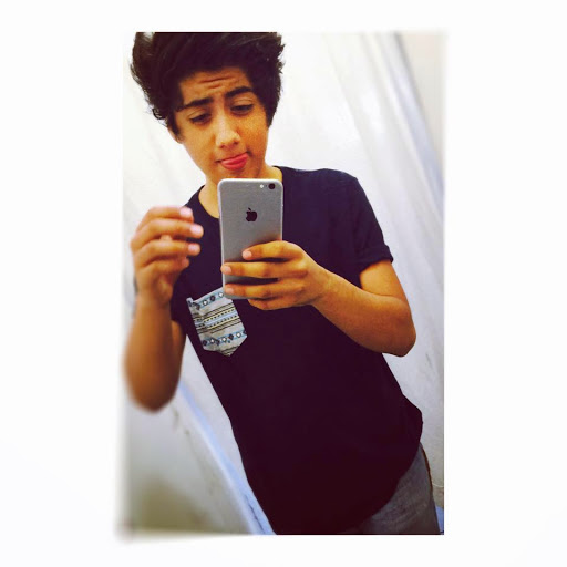 Rudy Flores Photo 13