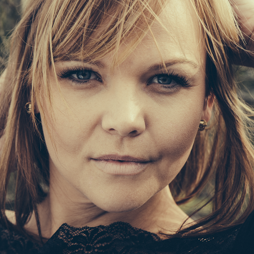 Anne Krause Photo 26