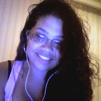 Stephanie Colon Photo 14