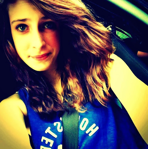 Alyssa Ellis Photo 17