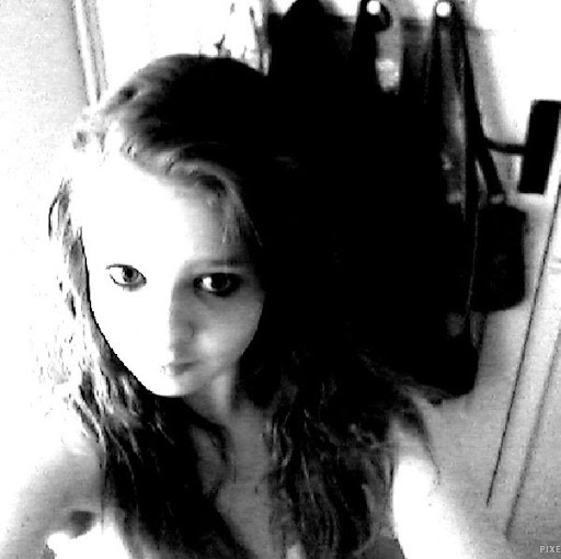 Daisy Matthews Photo 4