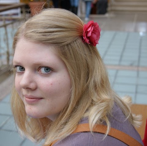 Laura Hansen Photo 31