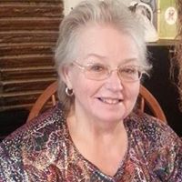 Ellen Simons Photo 39