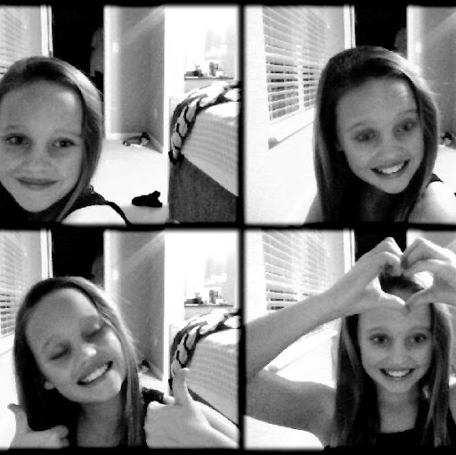 Alexis Wells Photo 13