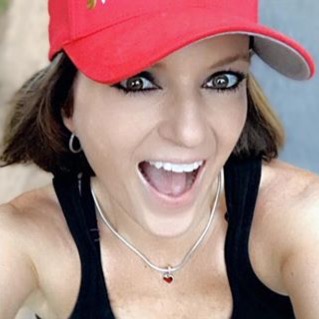 Jennifer Webster Photo 49