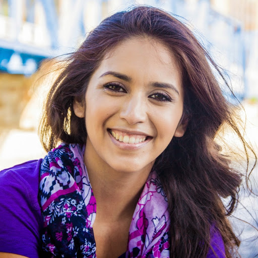 Angela Rivas Photo 4