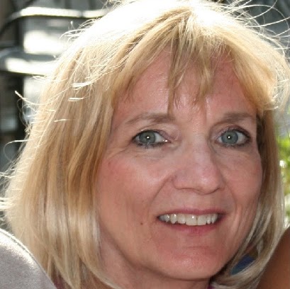 Lisa Stevens Photo 11