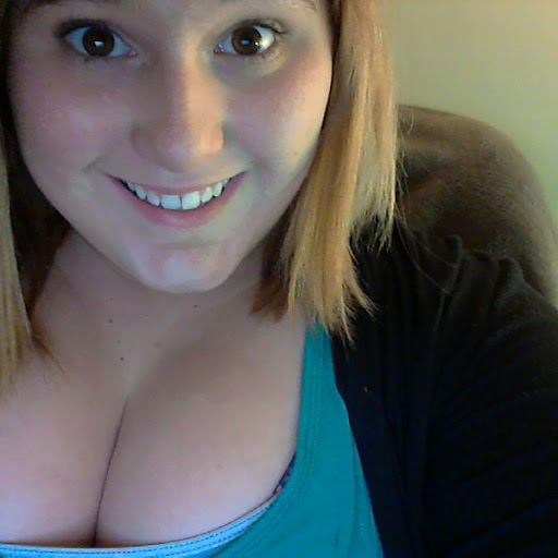 Julia Rivers Photo 10