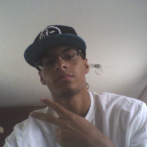 Emmanuel Rivera Photo 34