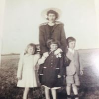 Nancy Humphries Photo 21