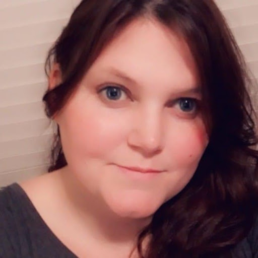 Sarah Woods Photo 20