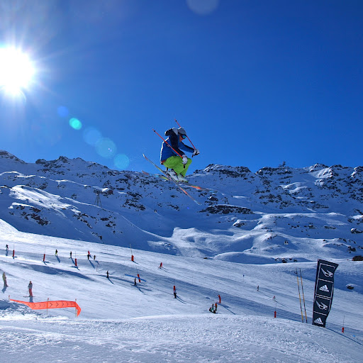 Maxwell Thomas Photo 16